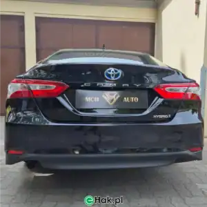 4 montaż haka holowniczego toyota camry 2019-