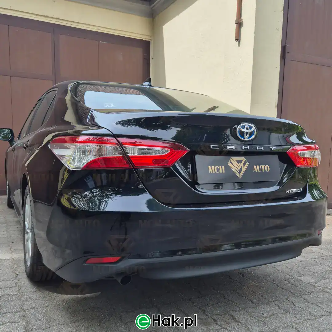 5 montaż haka holowniczego toyota camry 2019-