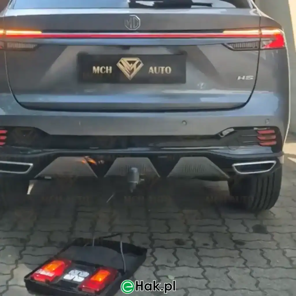 6 montaż haka holowniczego mg hs ii