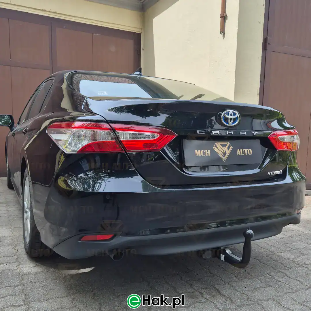 6 montaż haka holowniczego toyota camry 2019-