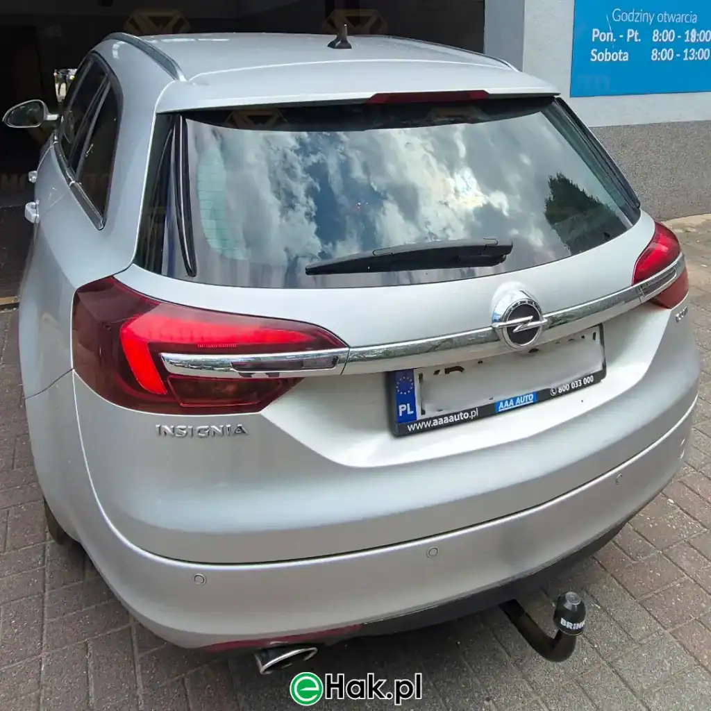 7 montaż haka holowniczego opel insignia