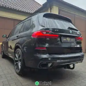 8 montaż haka holowniczego bmw x7
