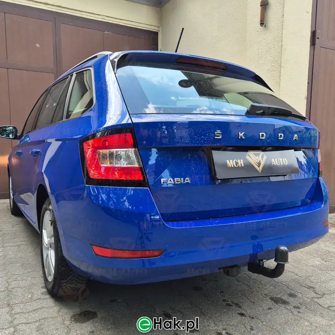 8 montaż haka holowniczego skoda fabia