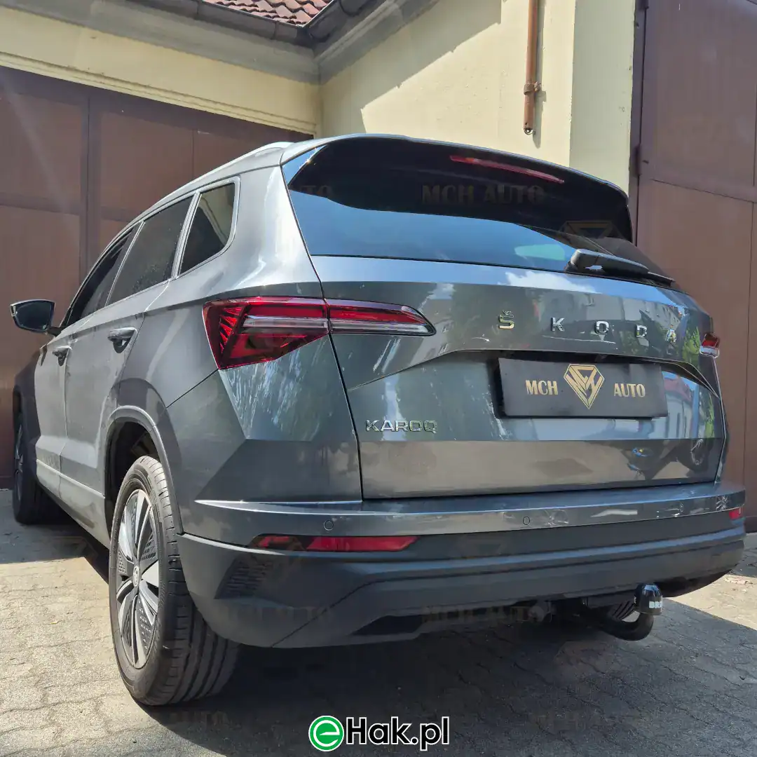 8 montaż haka holowniczego skoda karoq 2024