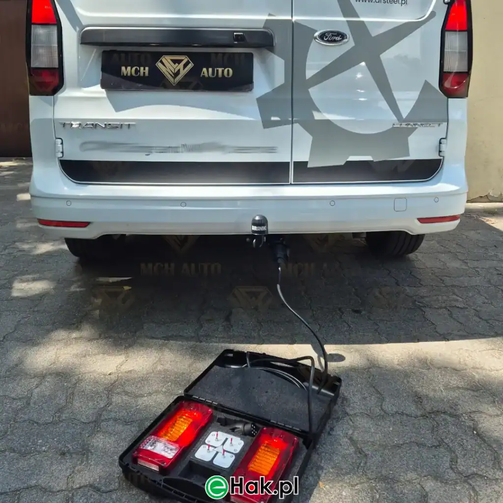 2 montaż haka holowniczego ford transit connect iii