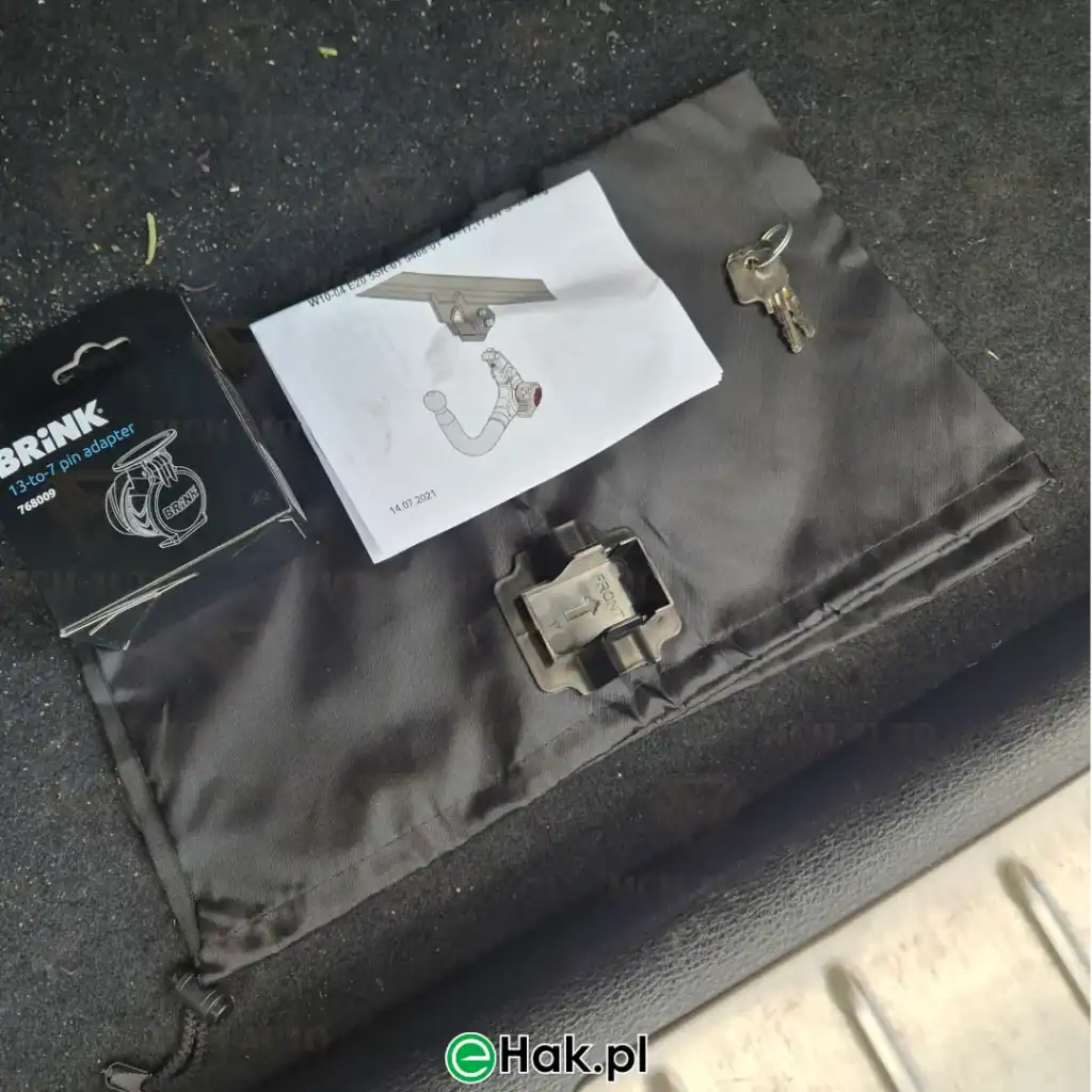 4 montaż haka holowniczego bmw x2.