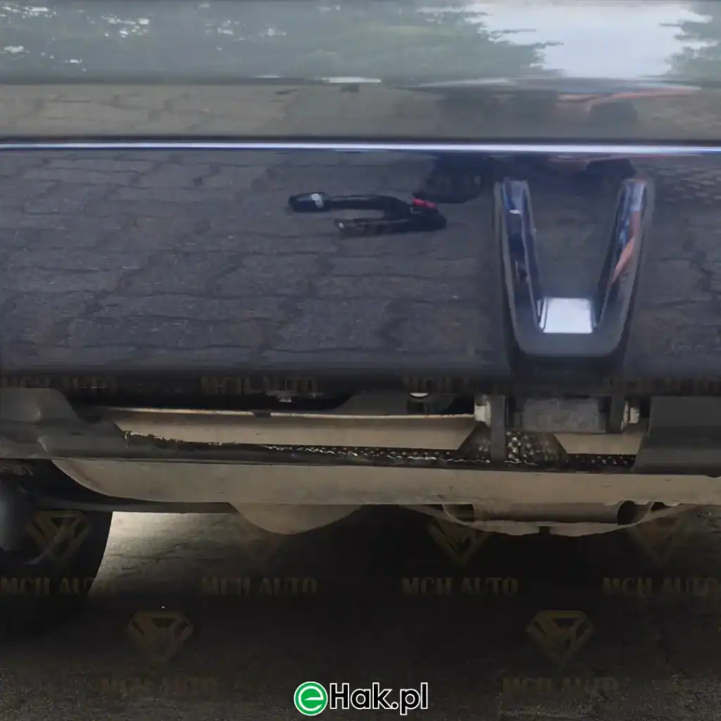 4 montaż haka holowniczego bmw x5 2018-