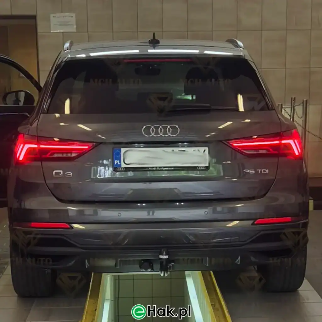 7 montaż haka holowniczego audi q3 z sfd2