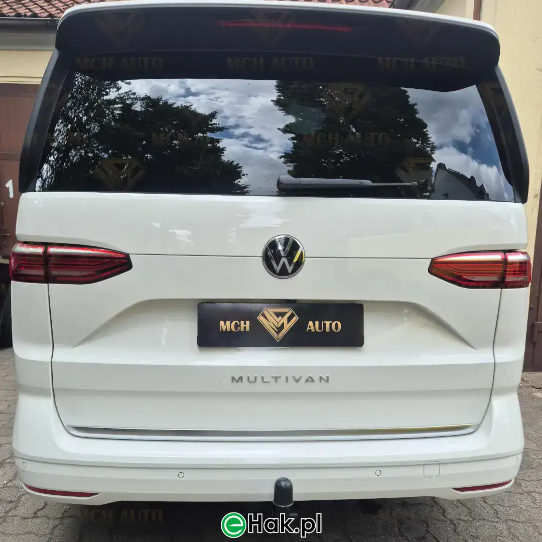 montaż haka holowniczego vw multivan t7