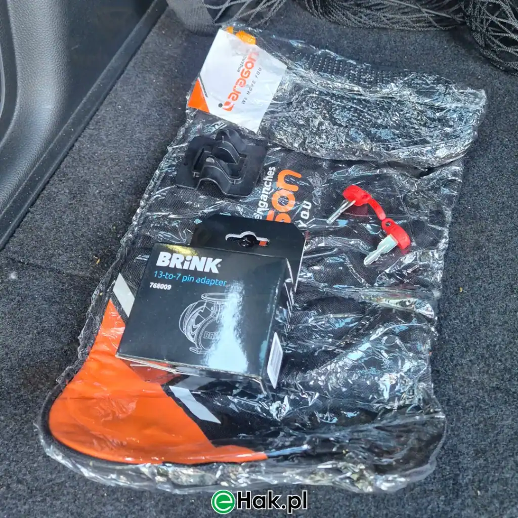 1 montaż haka holowniczego honda hrv