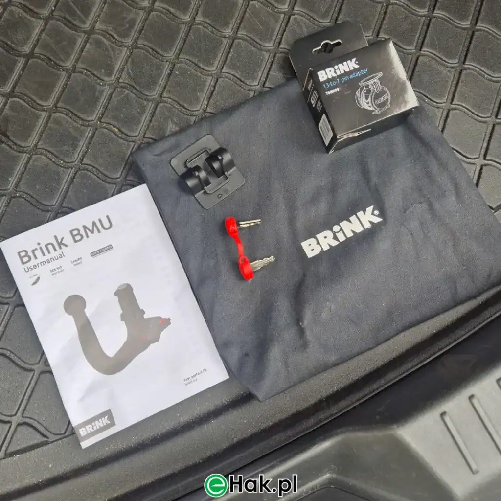 1 montaż haka holowniczego mazda 3