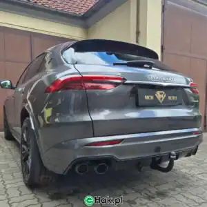 12 montaż haka holowniczego maserati grecale