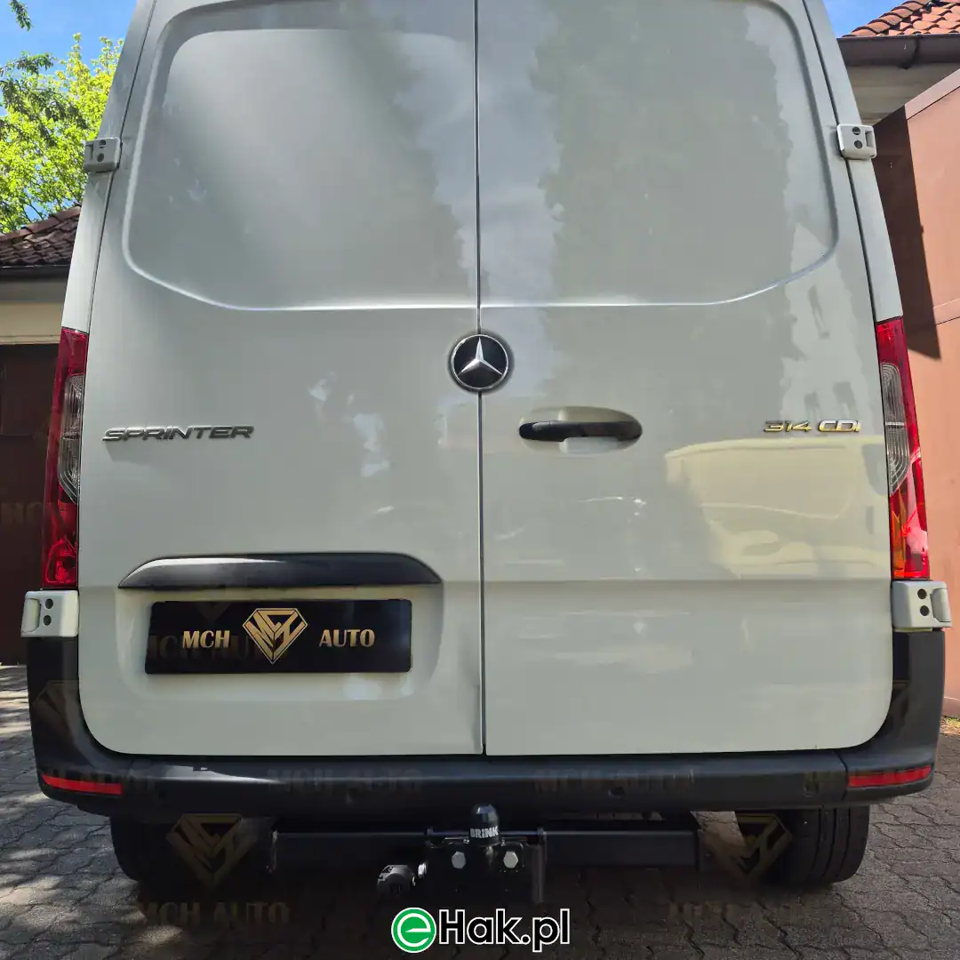 2 montaż haka holowniczego mercedes sprinter