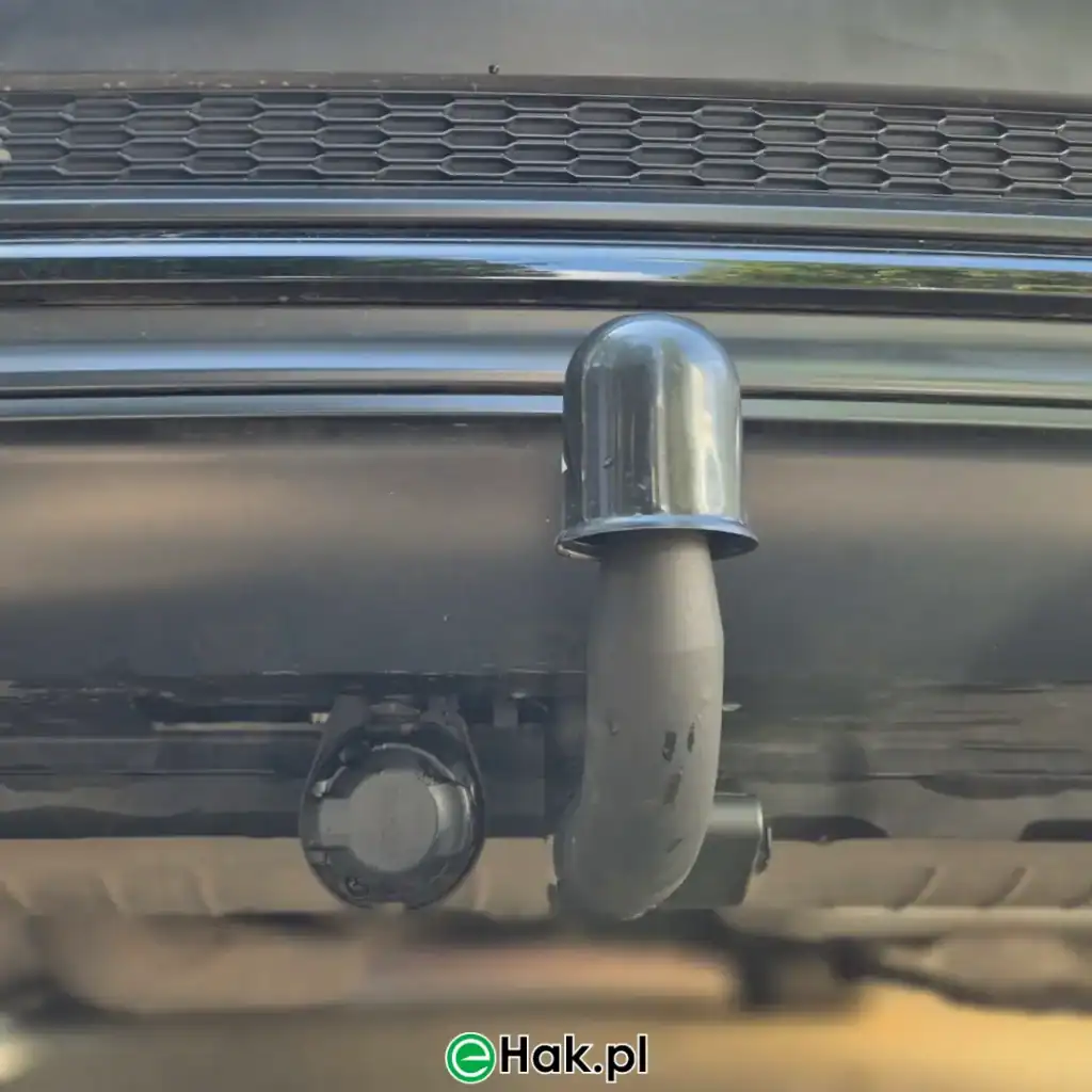 3 montaż haka holowniczego audi q8 s-line