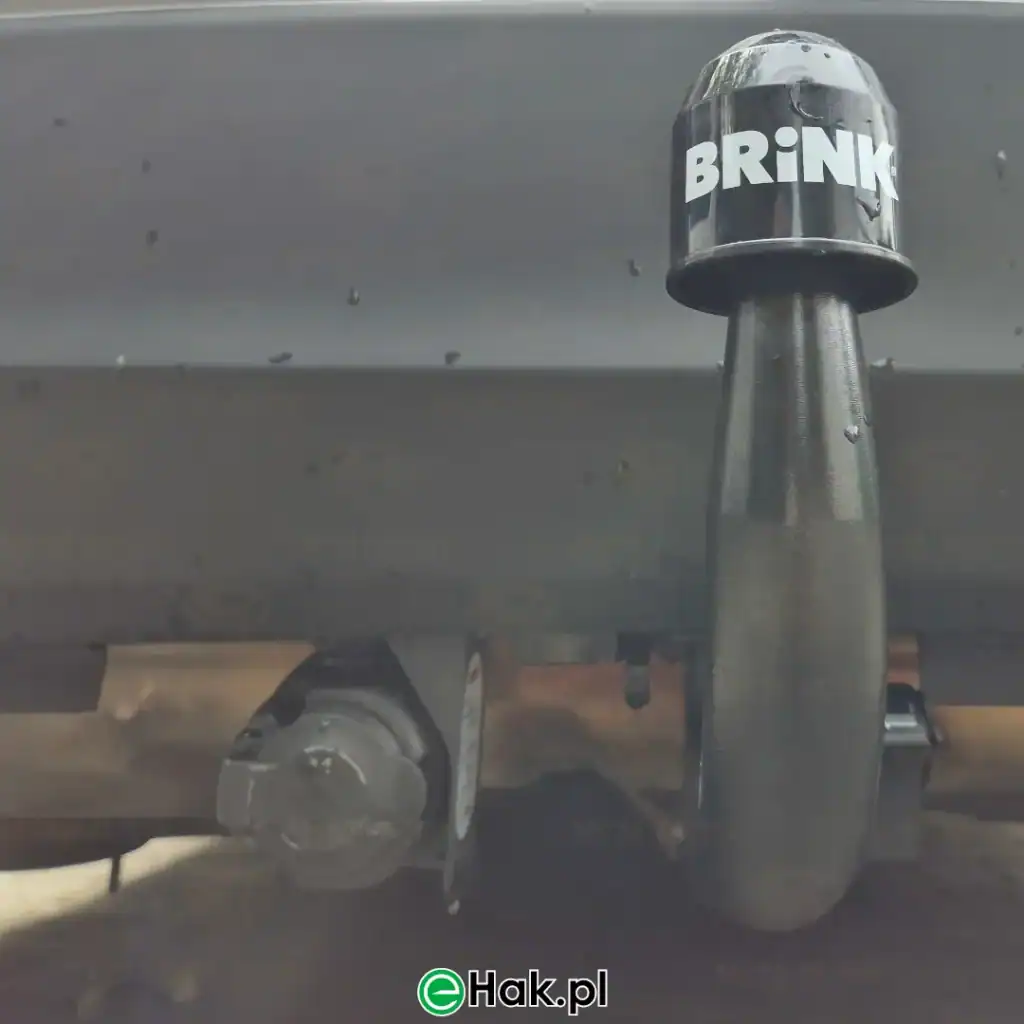 3 montaż haka holowniczego mazda 3