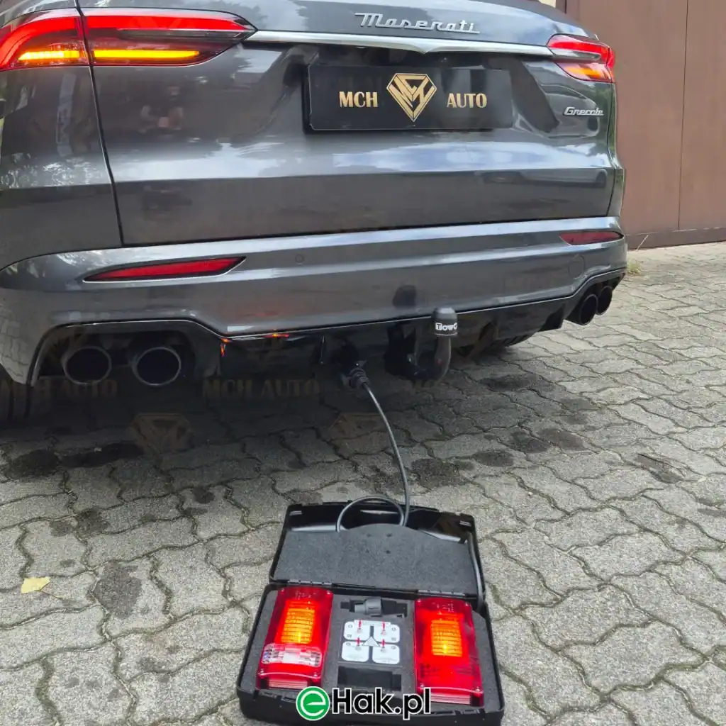 4 montaż haka holowniczego maserati grecale