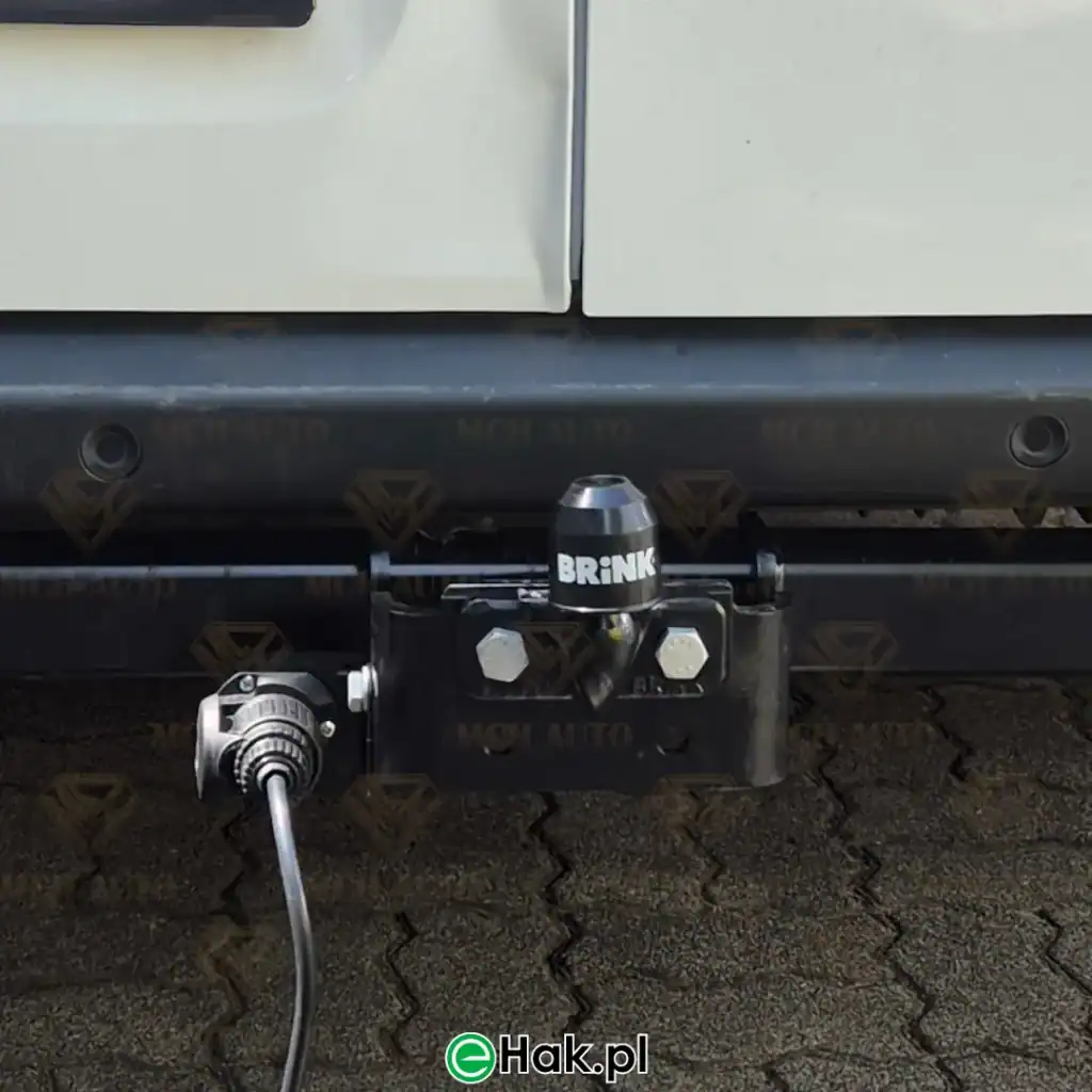 4 montaż haka holowniczego mercedes sprinter