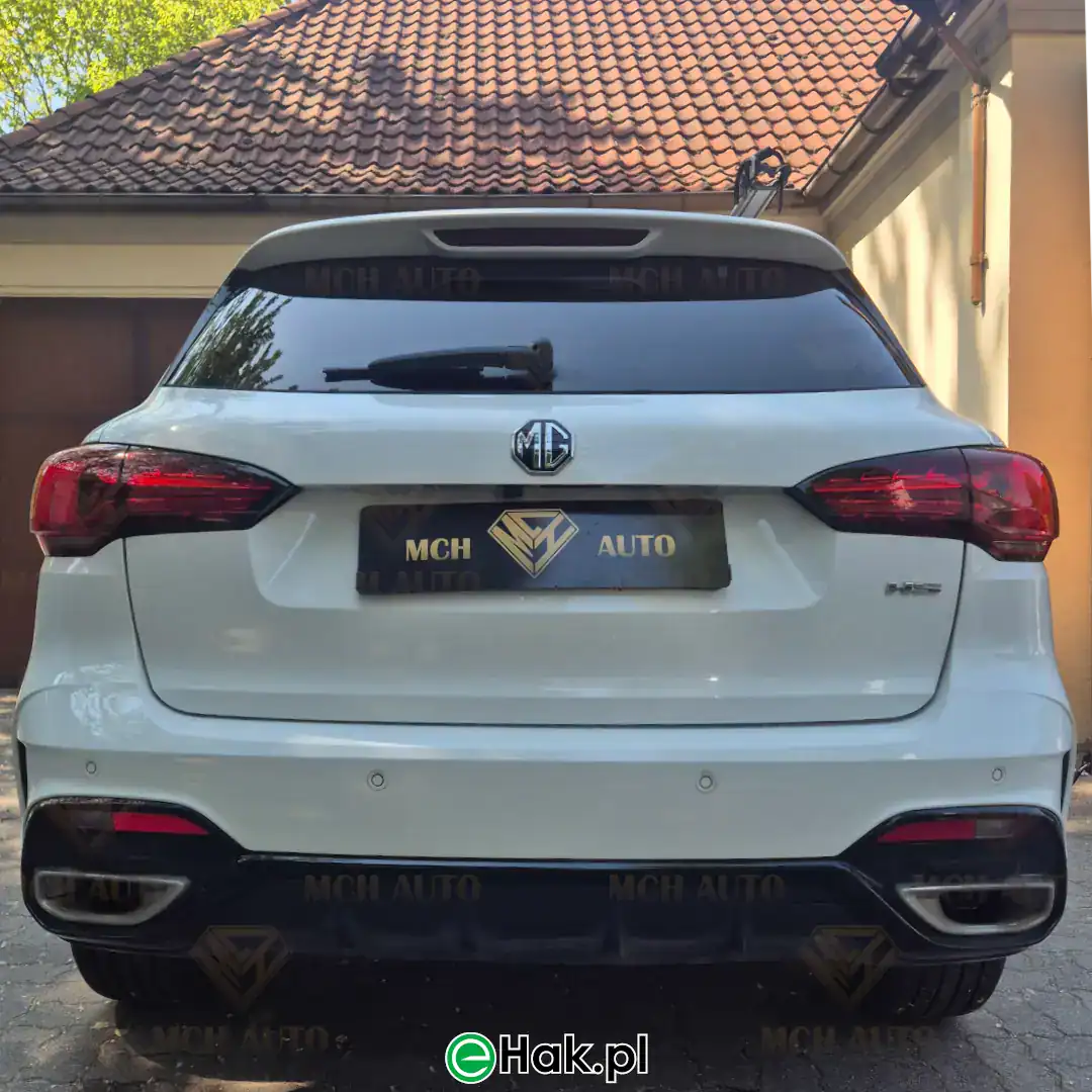 4 montaż haka holowniczego mg hs i