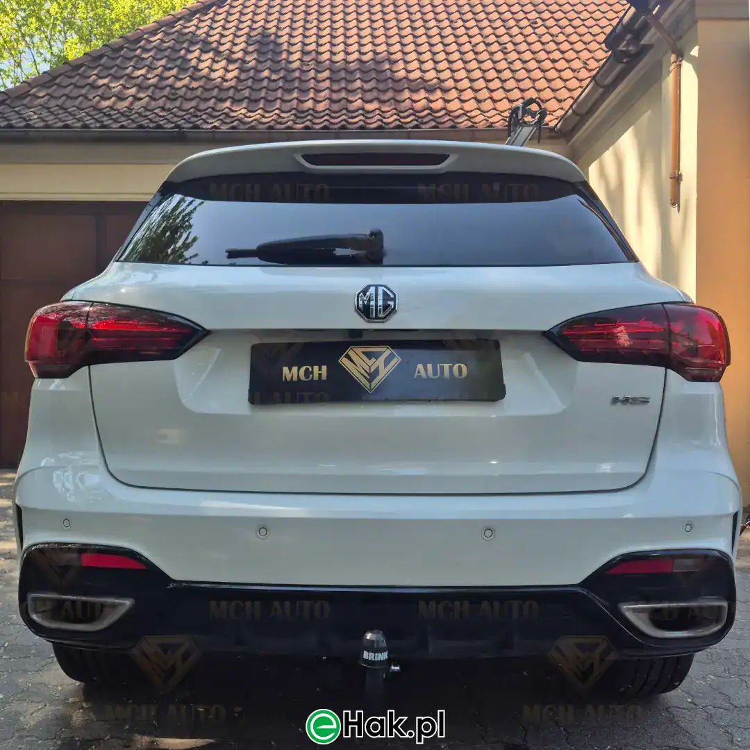 5 montaż haka holowniczego mg hs i