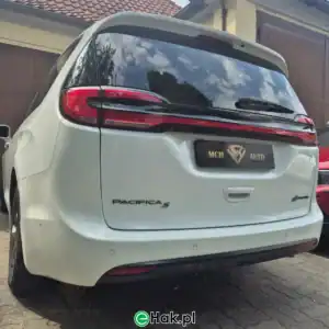 6 montaż haka holowniczego chrysler pacifica hybrid