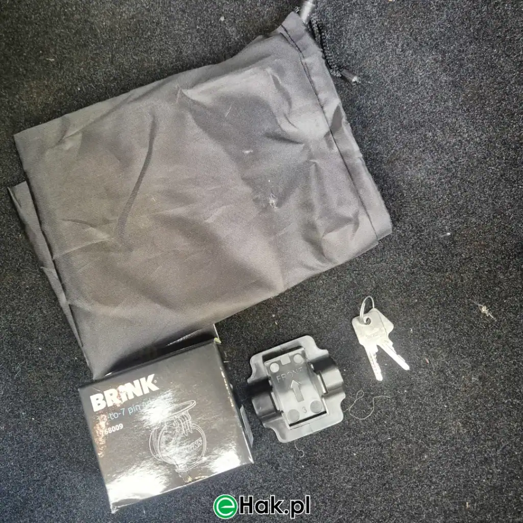 montaż haka holowniczego chrysler pacifica hybrid