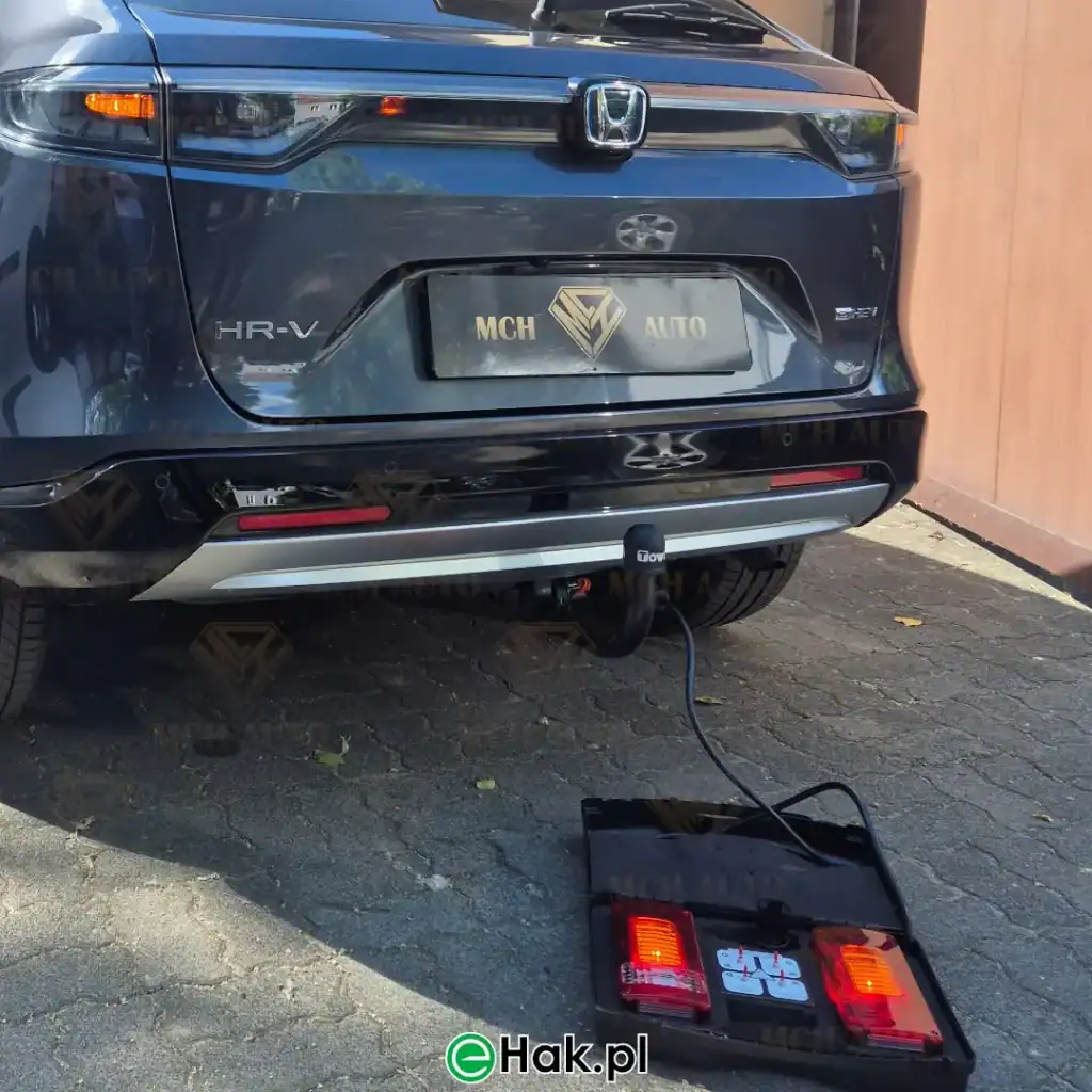 montaż haka holowniczego honda hrv