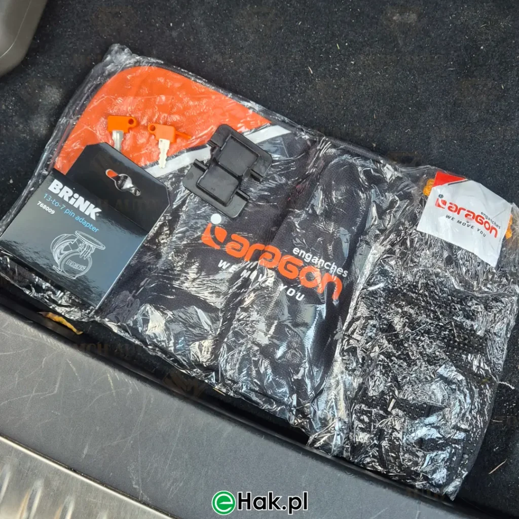 2 montaż haka holowniczego land rover range rover velar