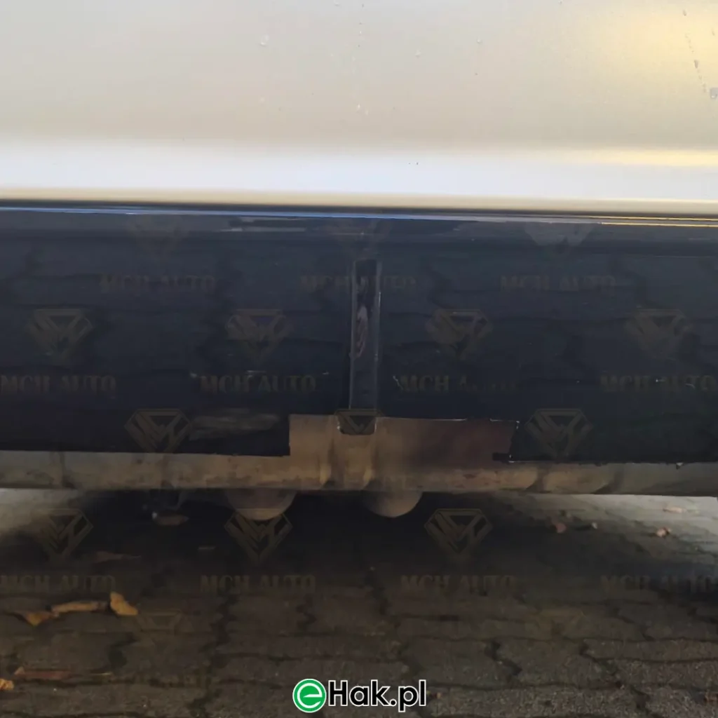 2 montaż haka holowniczego maserati grecale gt