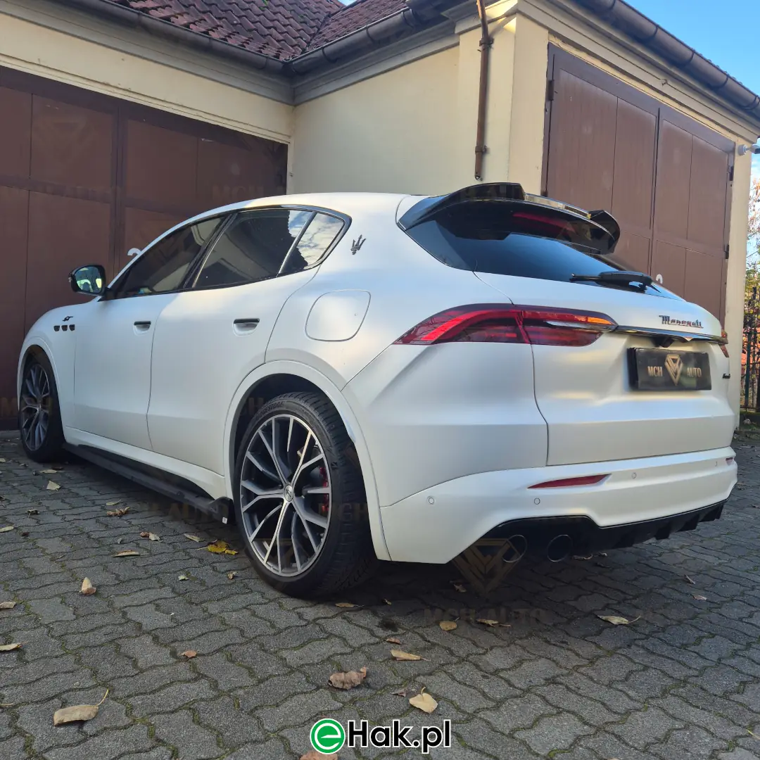 20 montaż haka holowniczego grecale gt