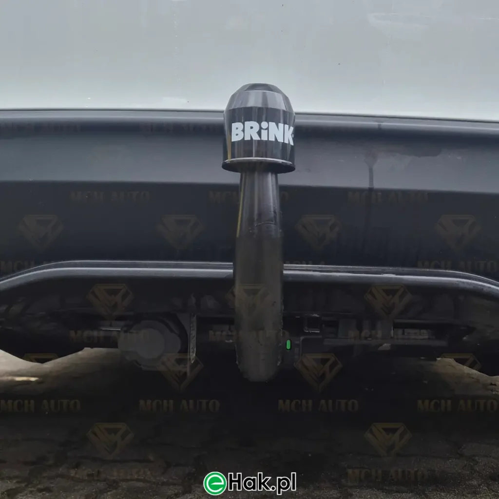 3 montaż haka holowniczego tesla model 3