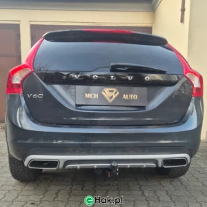 4 montaż haka holowniczego Volvo V60 I Cross Country