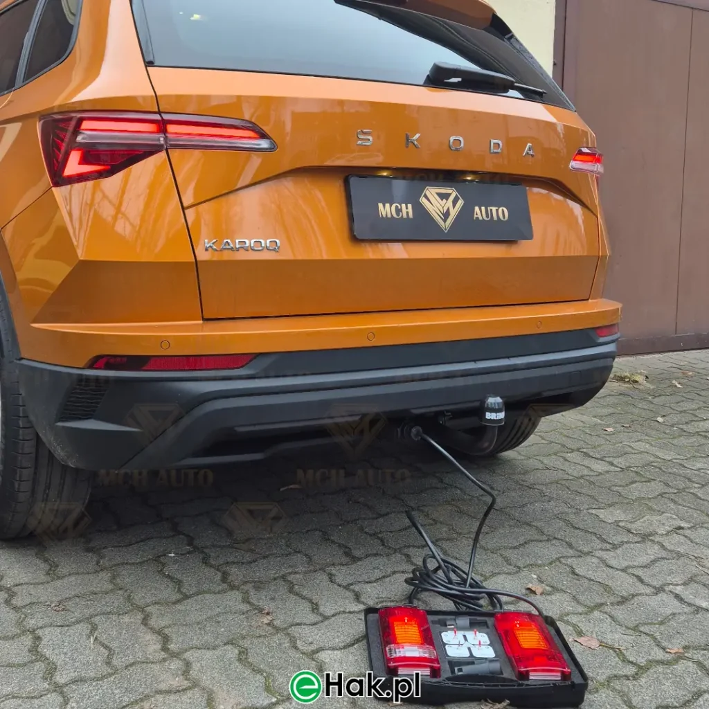 montaż haka holowniczego skoda karoq