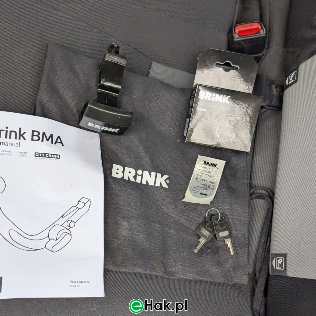 1 montaż haka holowniczego toyota yaris