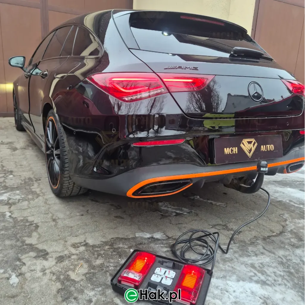 2 montaż haka holowniczgo mercedes cla 118 amg line