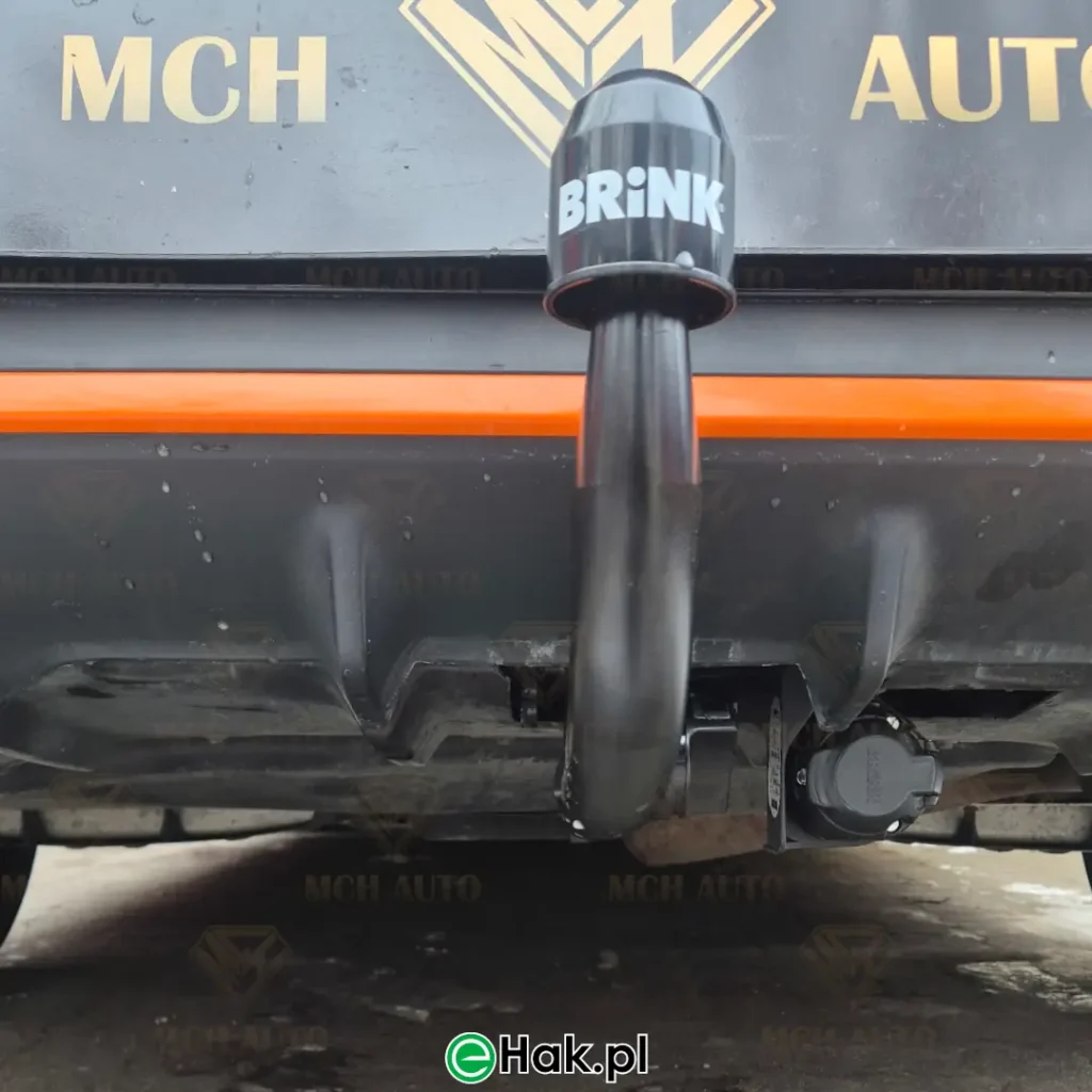 5 montaż haka holowniczgo mercedes cla 118 amg line