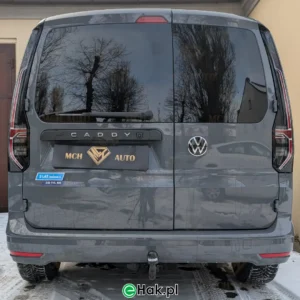 6 montaż haka holowniczego vw caddy v
