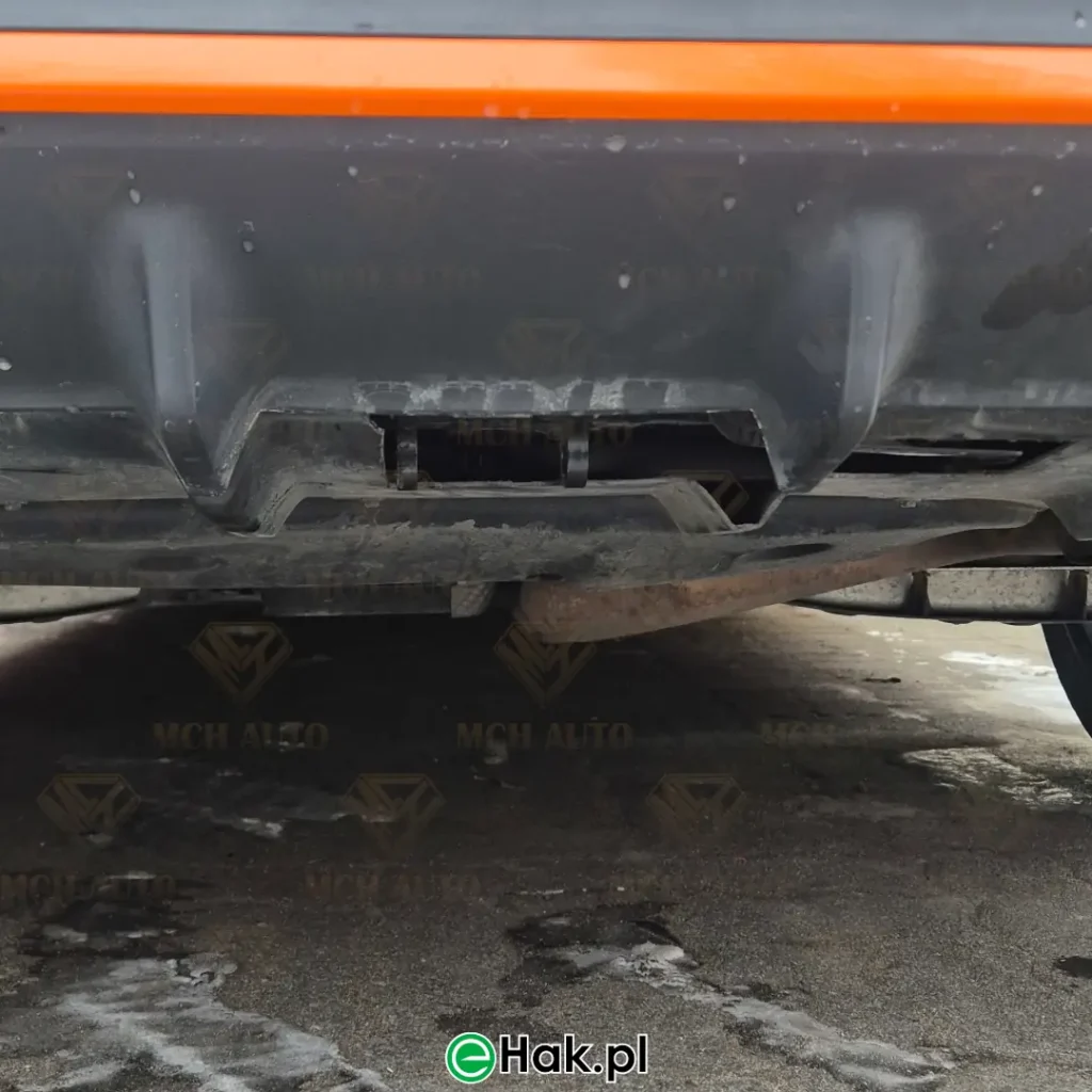 6 montaż haka holowniczgo mercedes cla 118 amg line