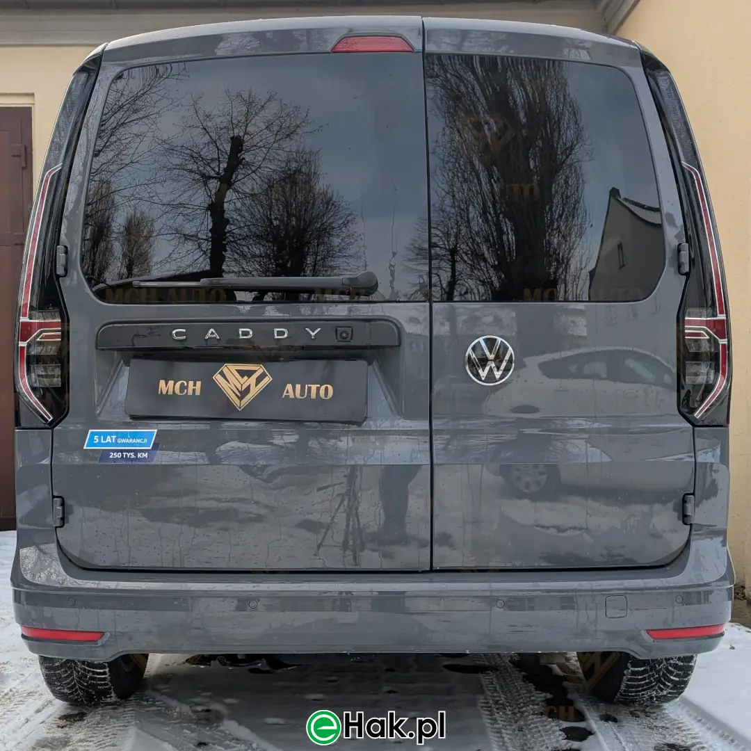 7 montaż haka holowniczego vw caddy v